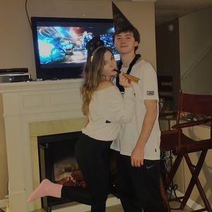 Meet your Posher, Caylin